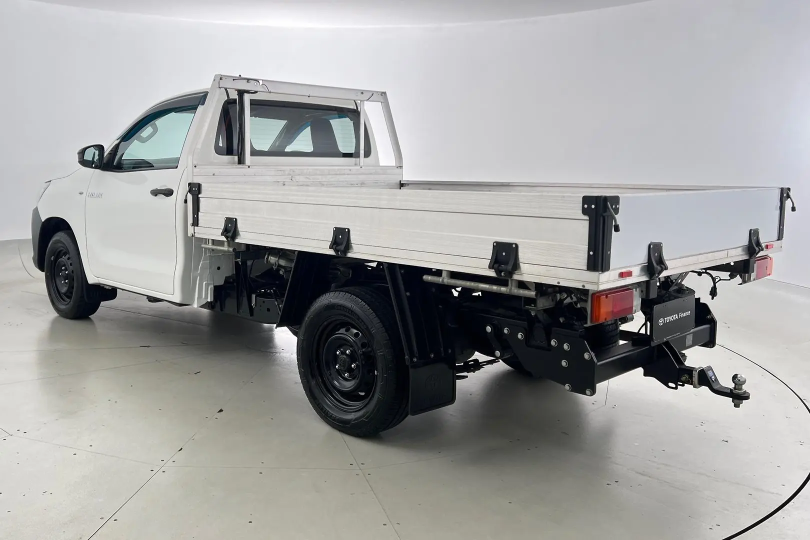 2020 Toyota Hilux Gallery Image 7