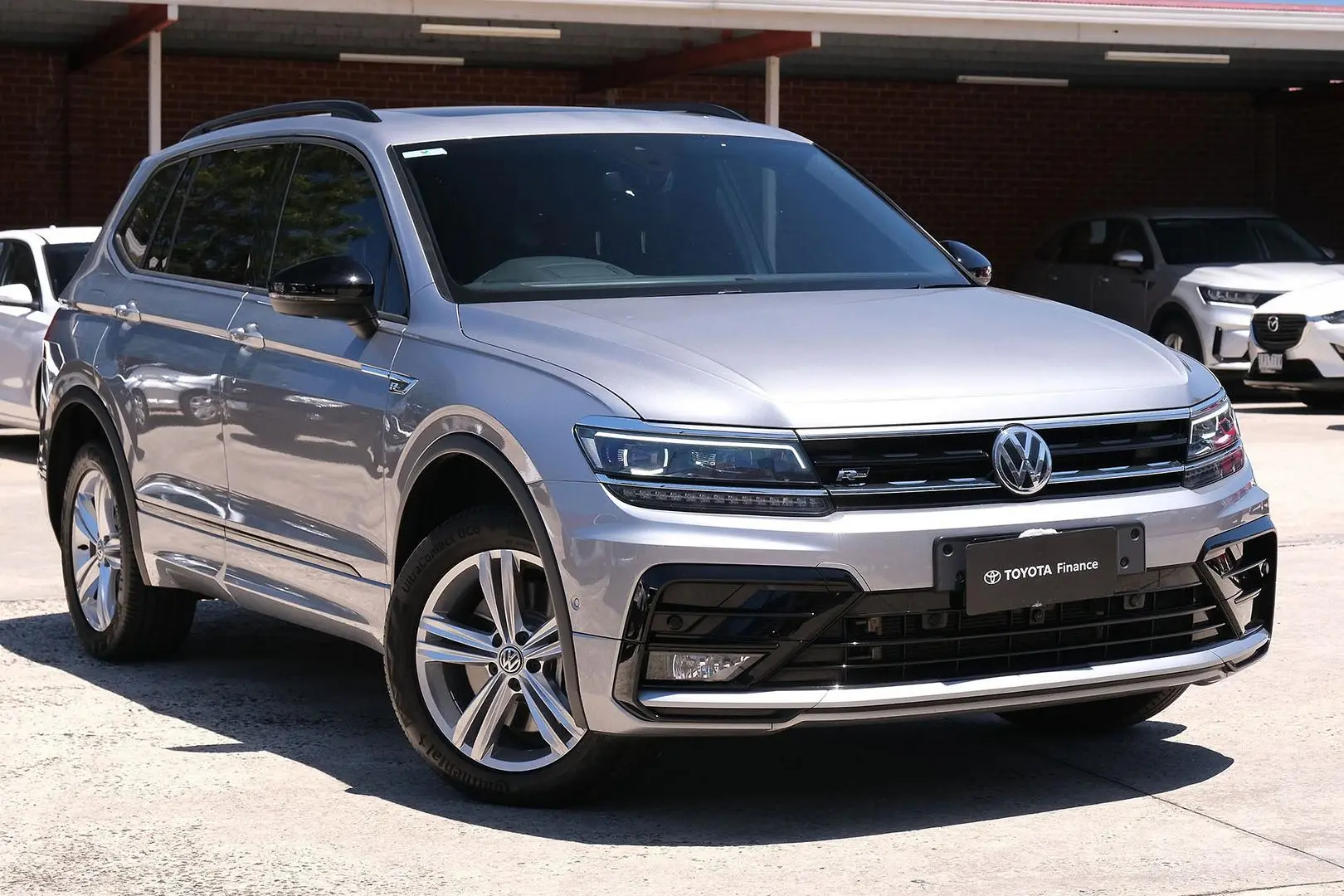 2021 Volkswagen Tiguan Gallery Image 1