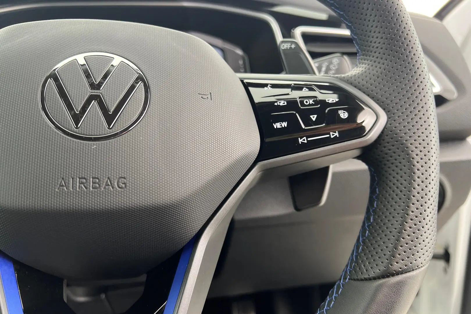 2022 Volkswagen T-Roc Gallery Image 16