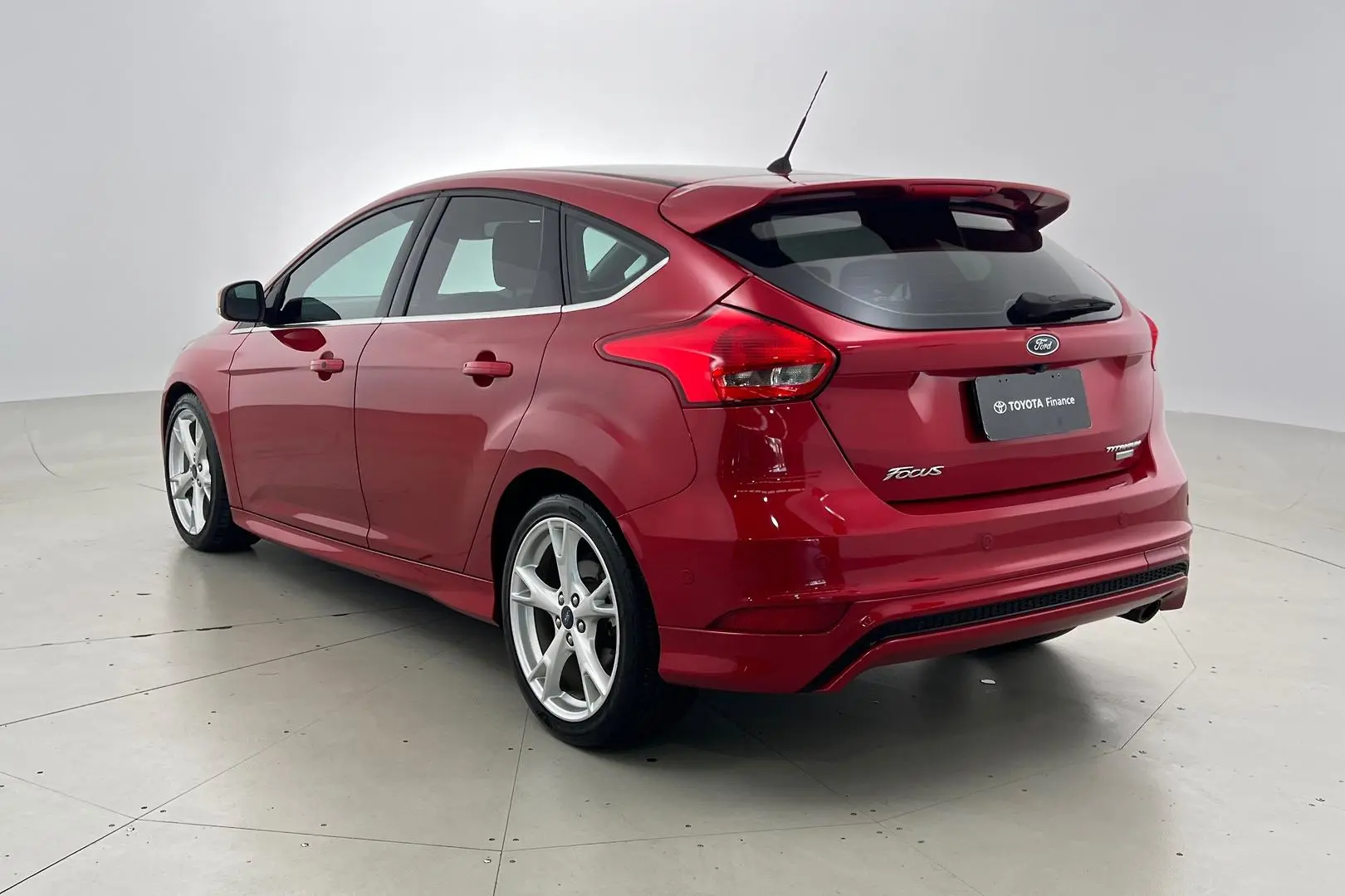 2017 Ford Focus Gallery Image 8