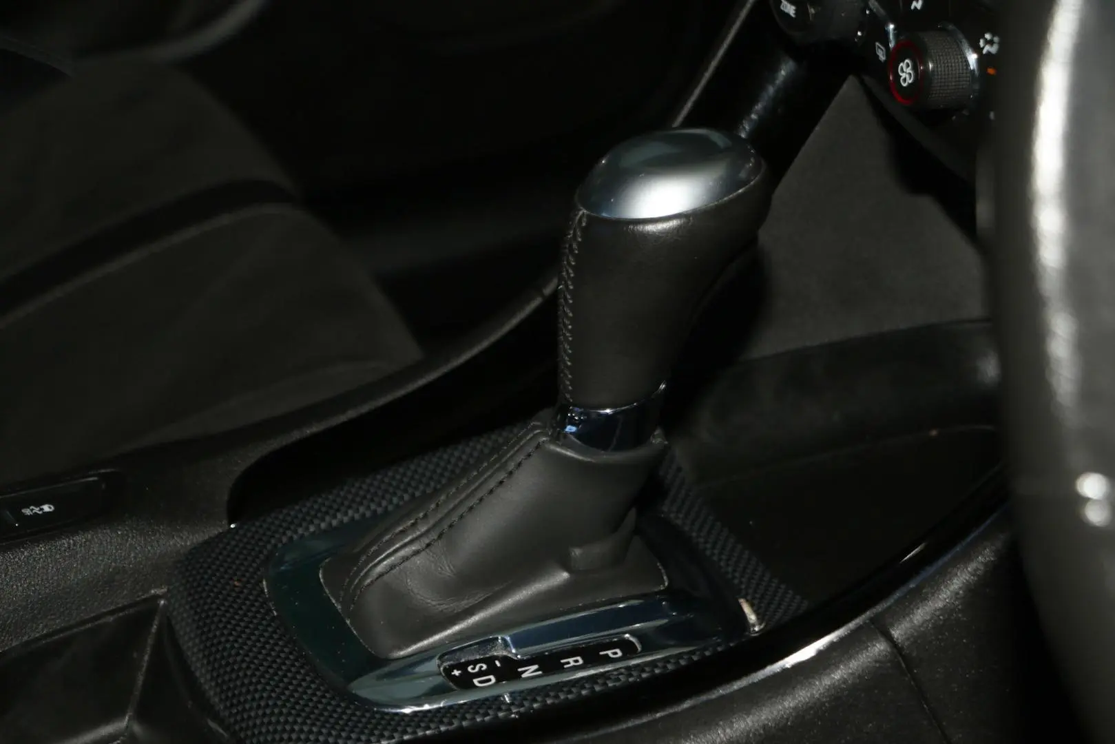 2017 Holden Commodore Gallery Image 13