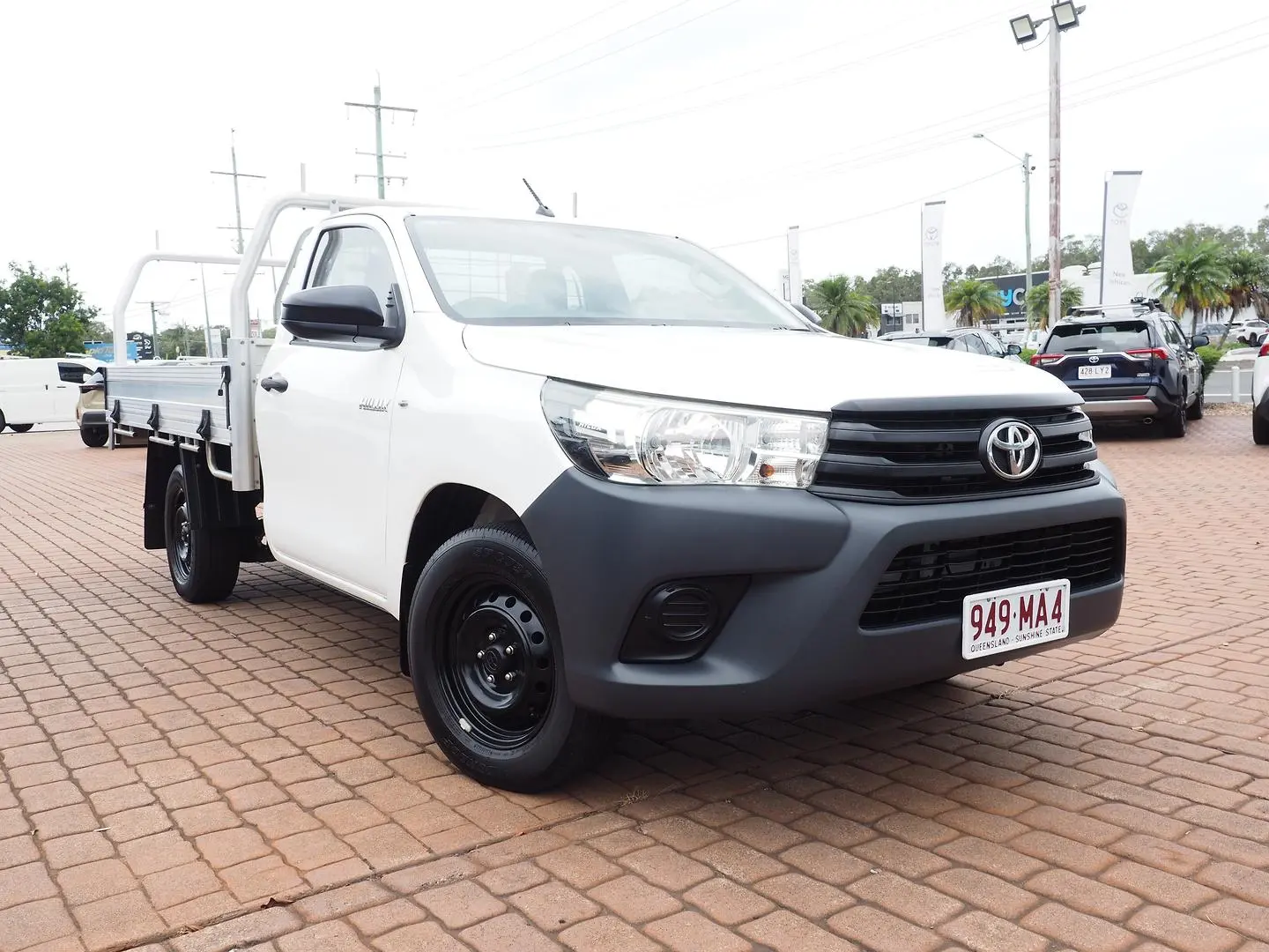 2017 Toyota Hilux Gallery Image 1