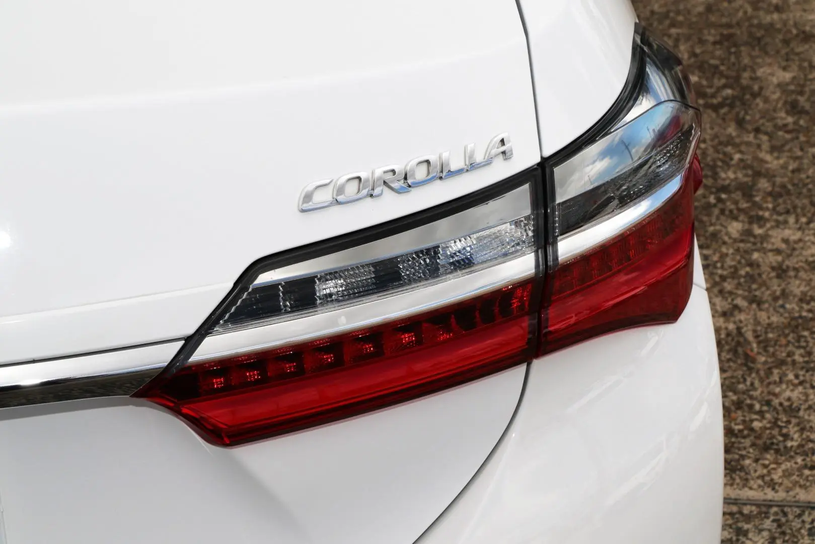 2017 Toyota Corolla Gallery Image 20