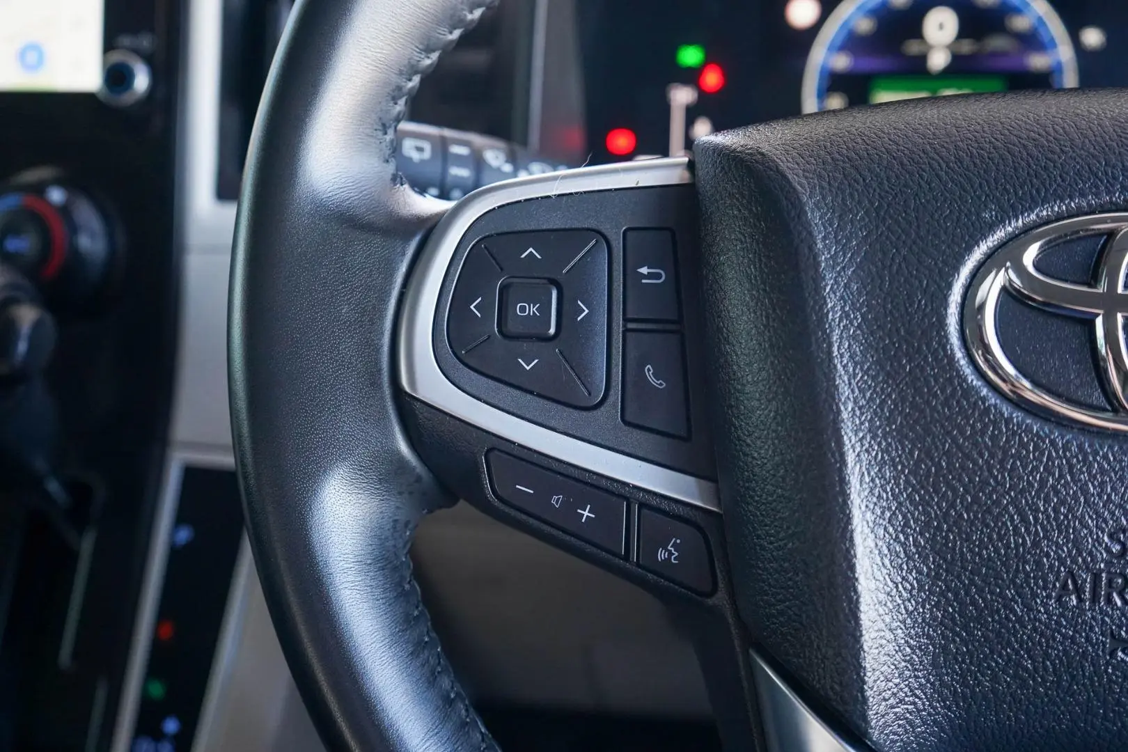 2025 Toyota Hiace Gallery Image 19