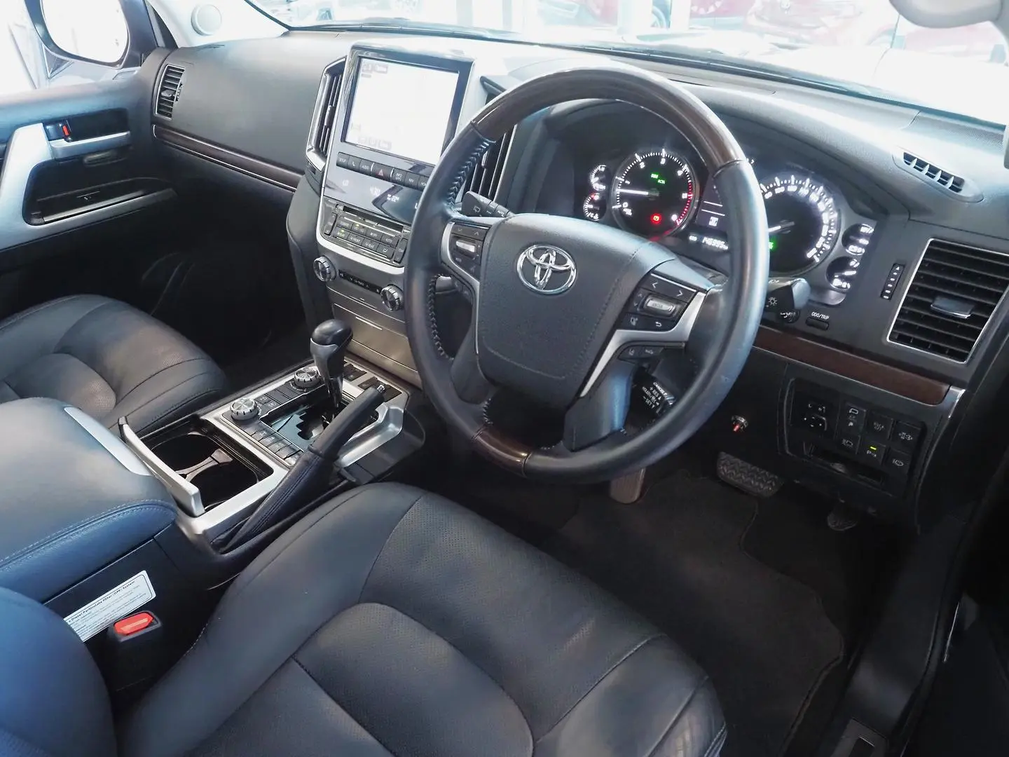 2021 Toyota Landcruiser Gallery Image 4