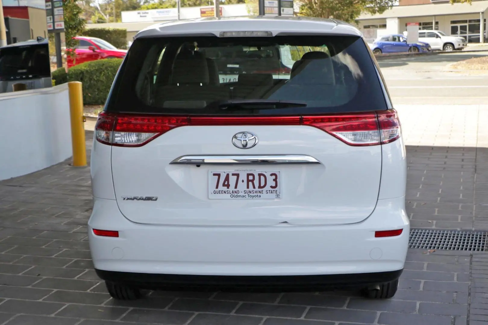 2018 Toyota Tarago Gallery Image 4
