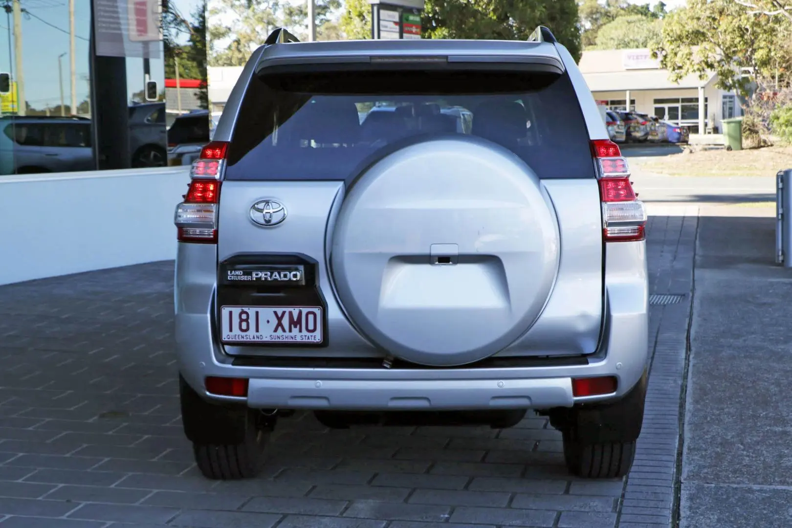 2017 Toyota Landcruiser Prado Gallery Image 4