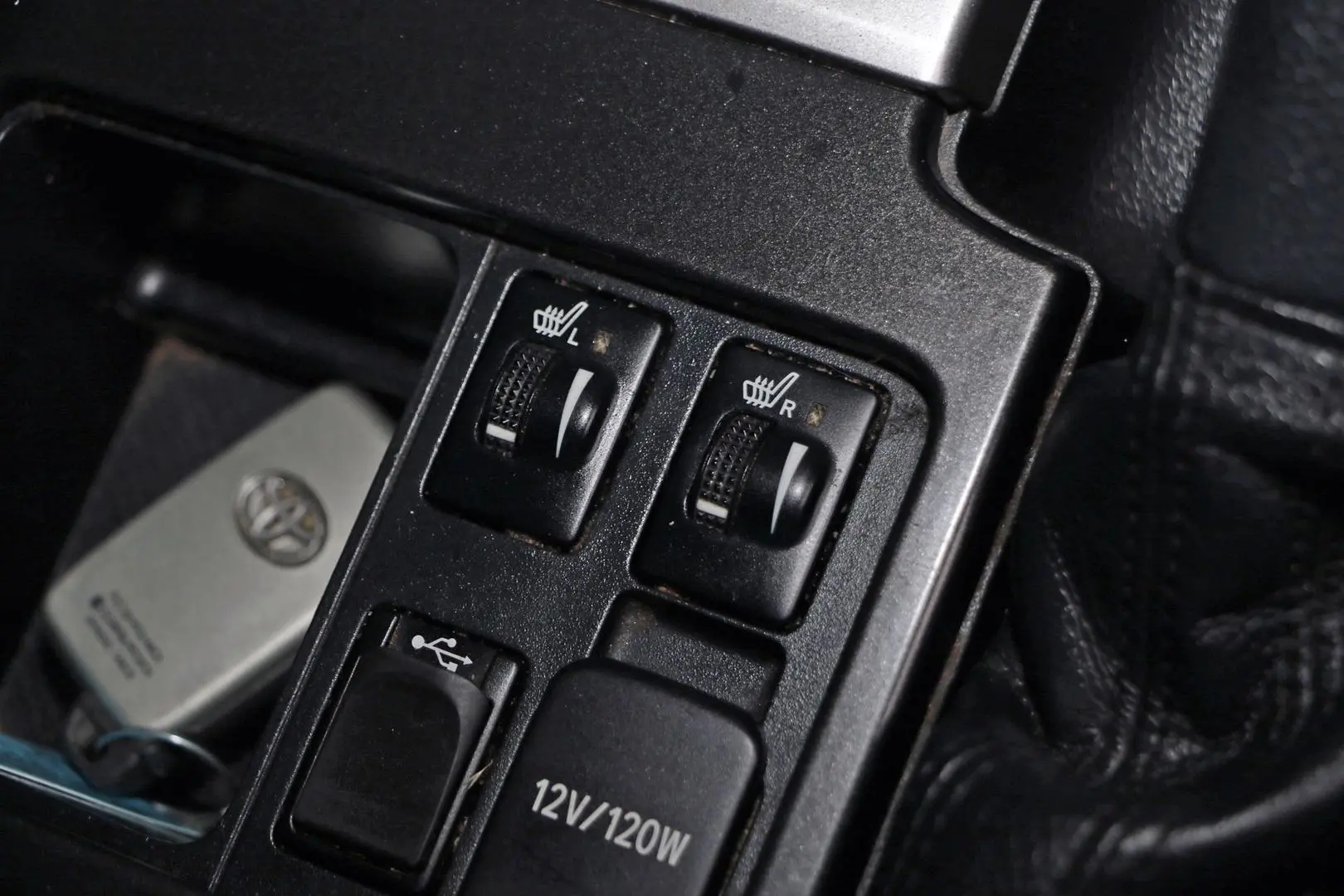 2014 Toyota Landcruiser Prado Gallery Image 15