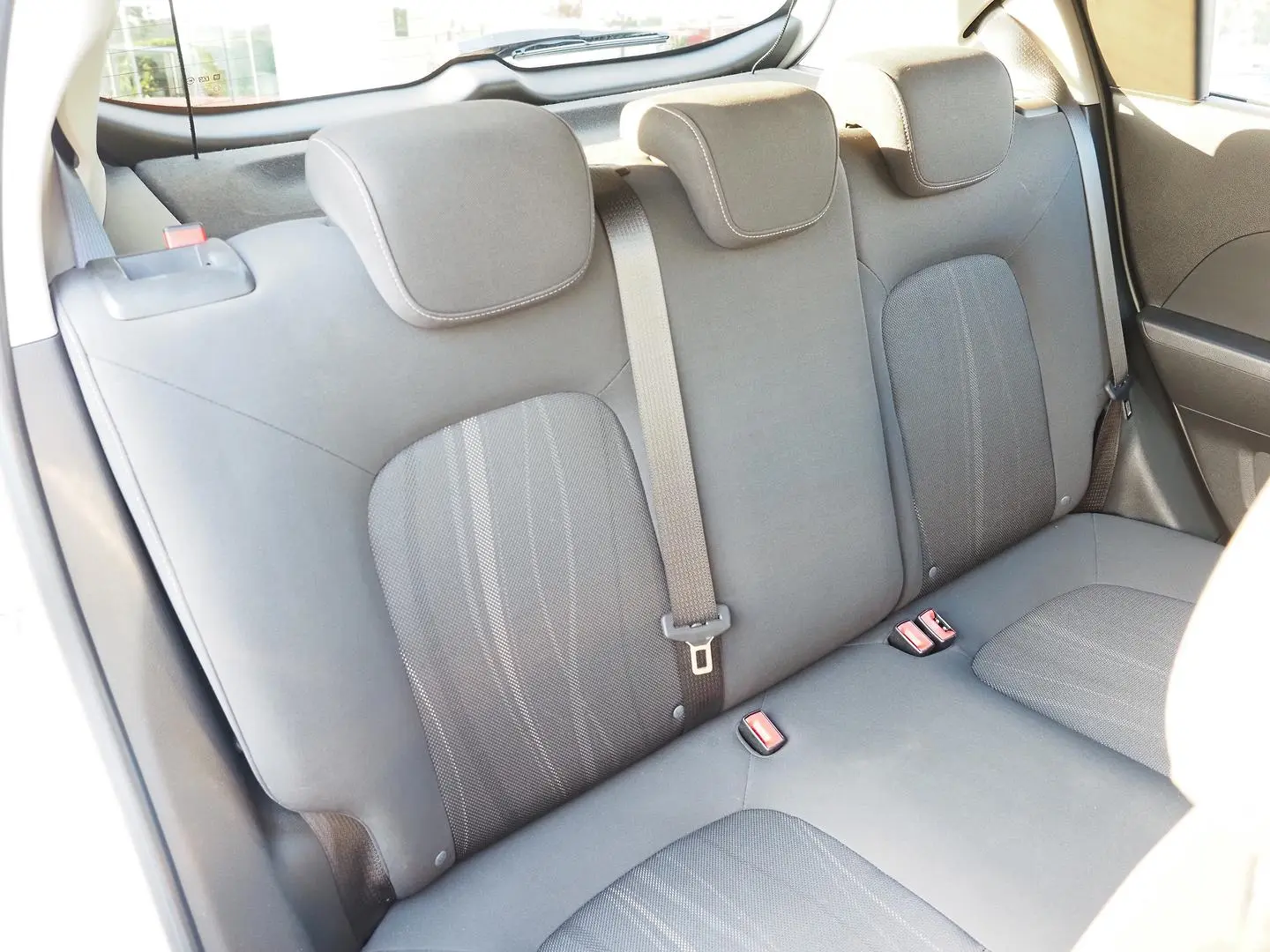 2011 Holden Barina Gallery Image 3