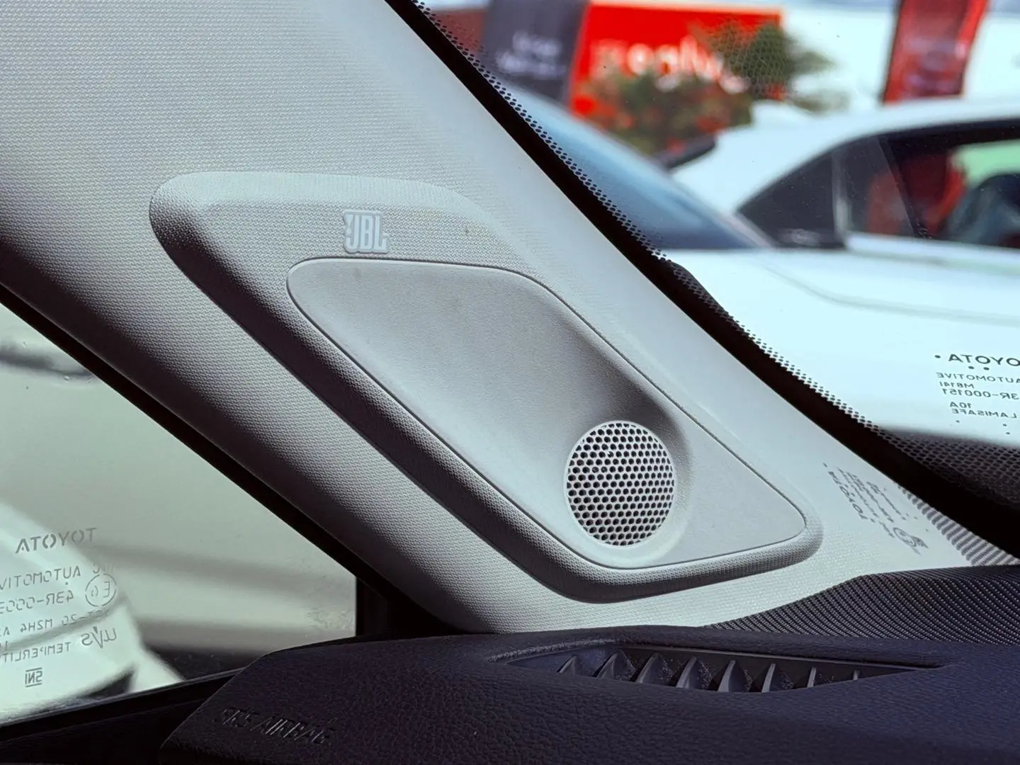 2020 Toyota RAV4 Gallery Image 21