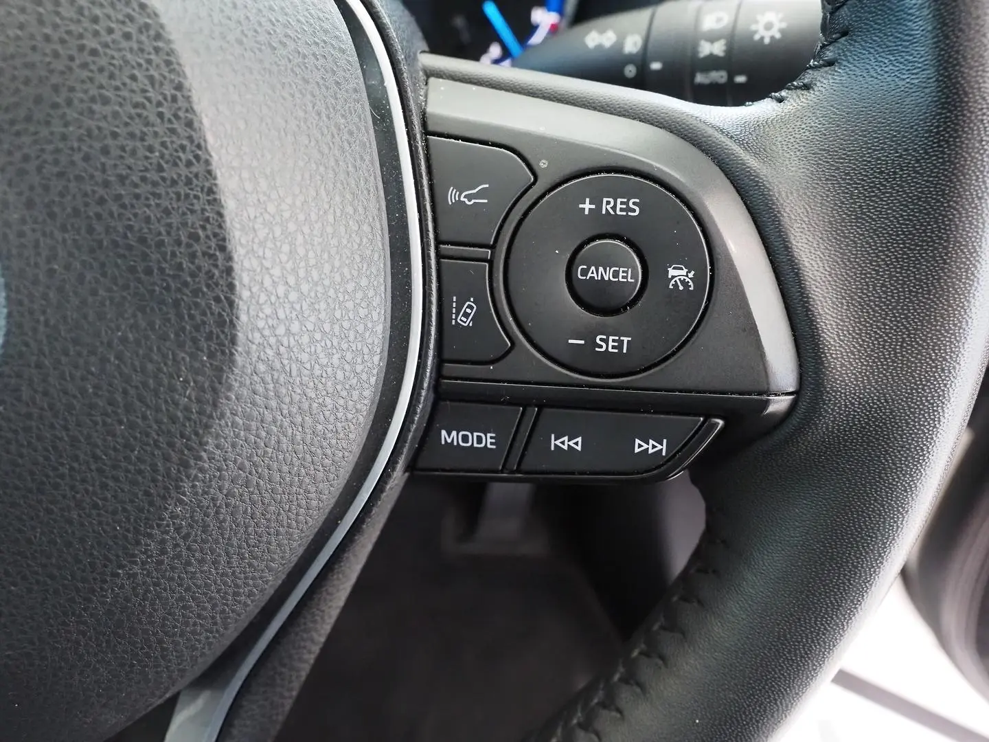 2024 Toyota RAV4 Gallery Image 21