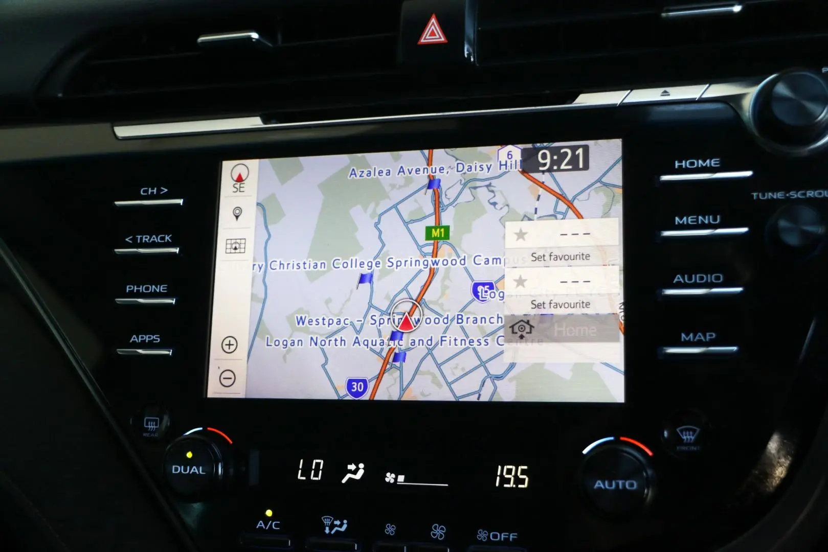 2018 Toyota Camry Gallery Image 10