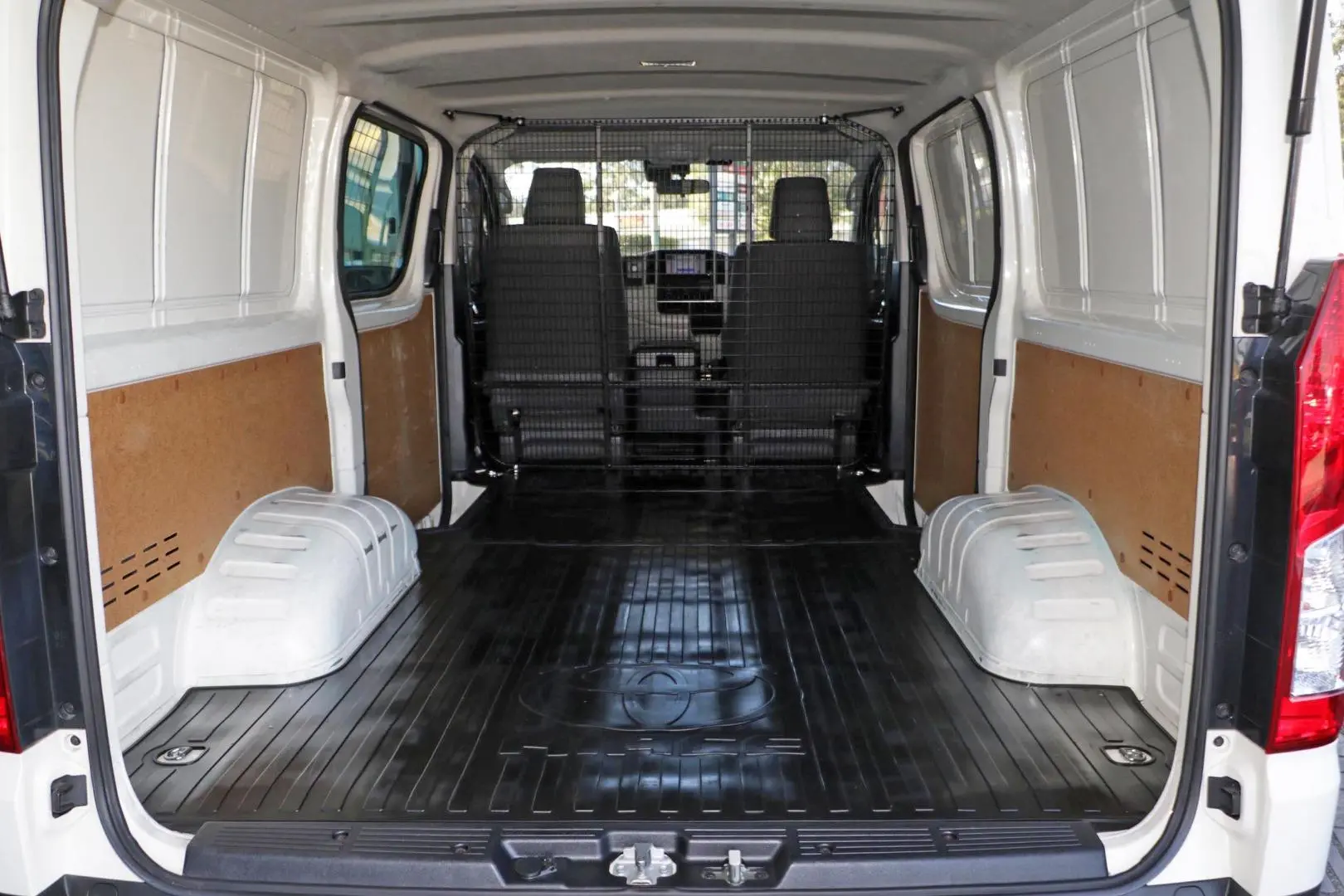 2024 Toyota Hiace Gallery Image 20