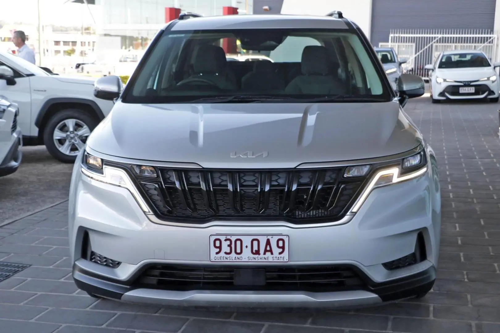 2022 Kia Carnival Gallery Image 3