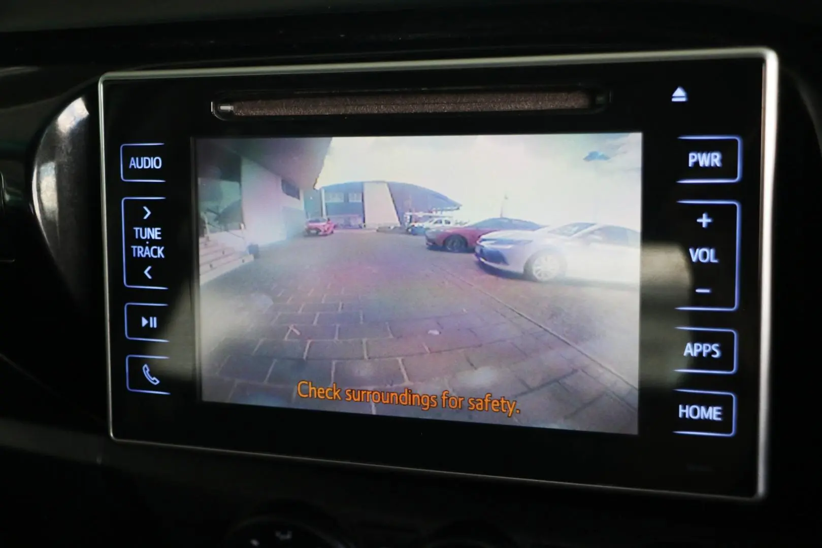 2018 Toyota Hilux Gallery Image 10