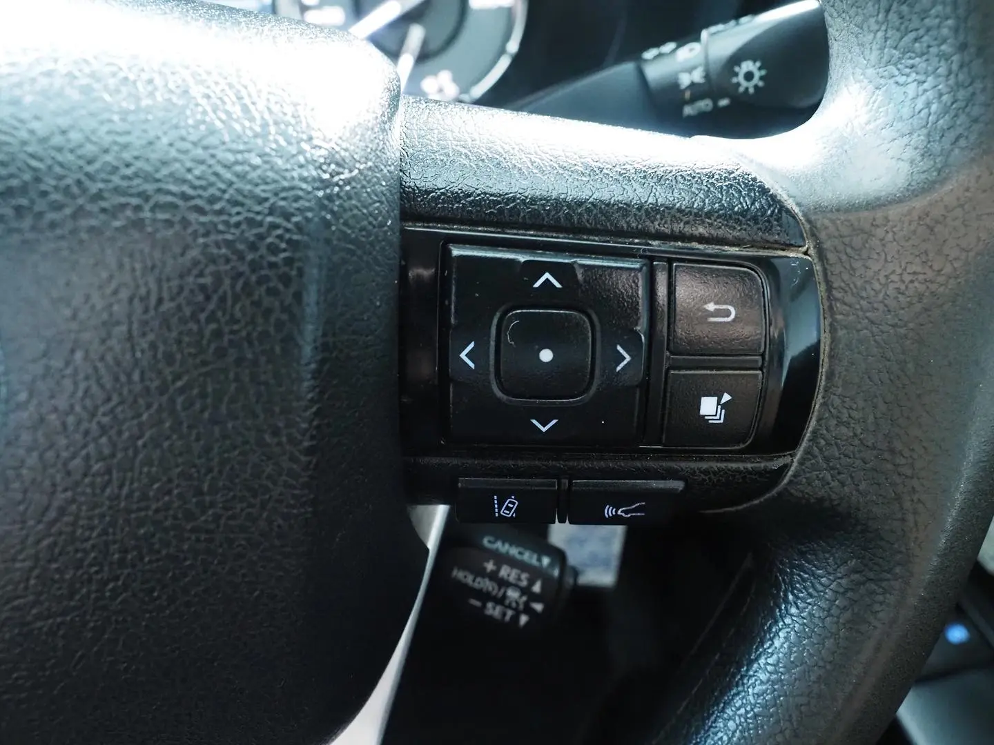 2021 Toyota Hilux Gallery Image 24