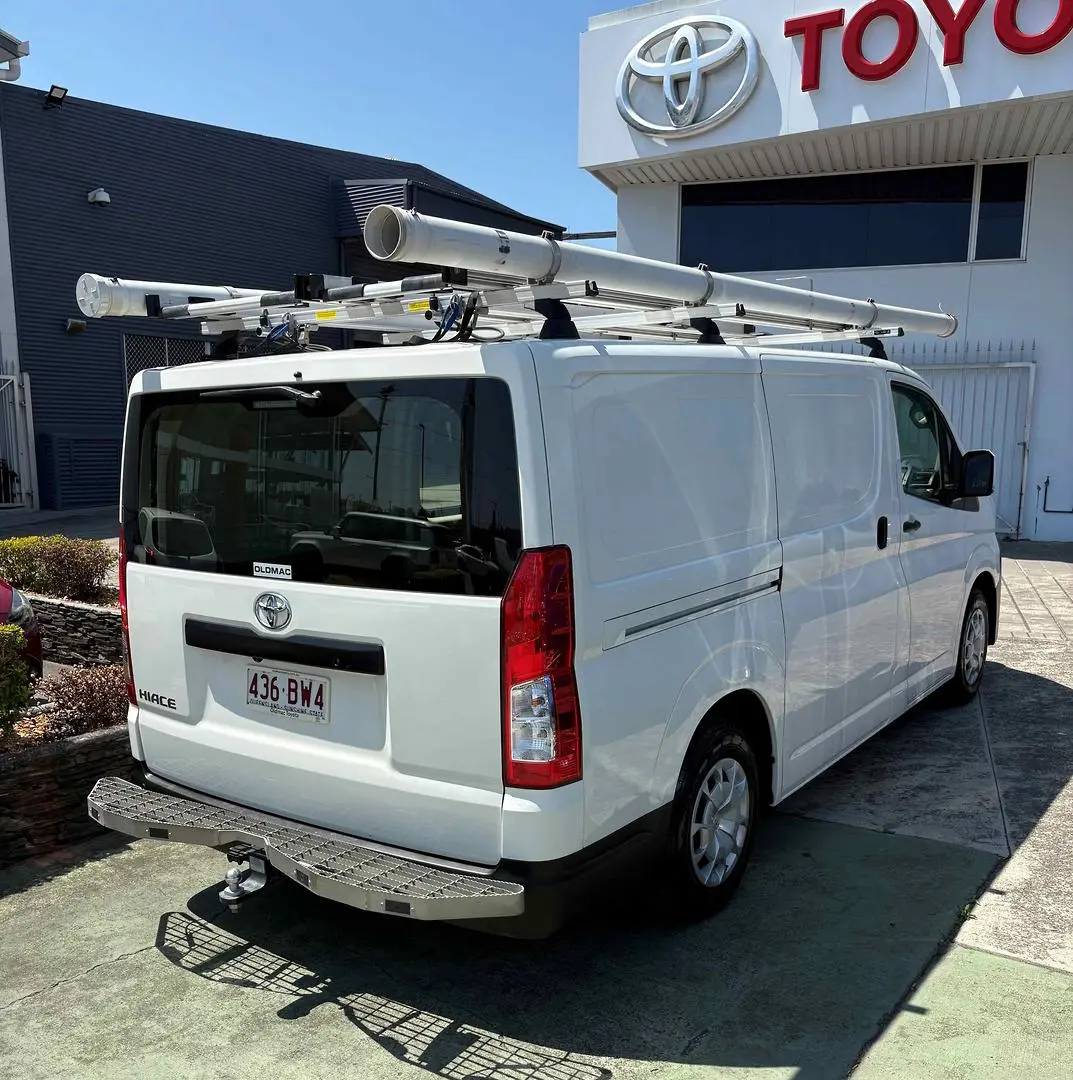 2021 Toyota Hiace Gallery Image 8