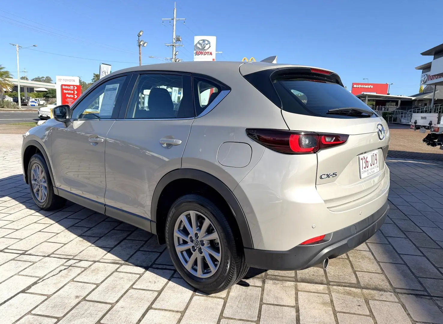 2024 Mazda CX-5 Gallery Image 2
