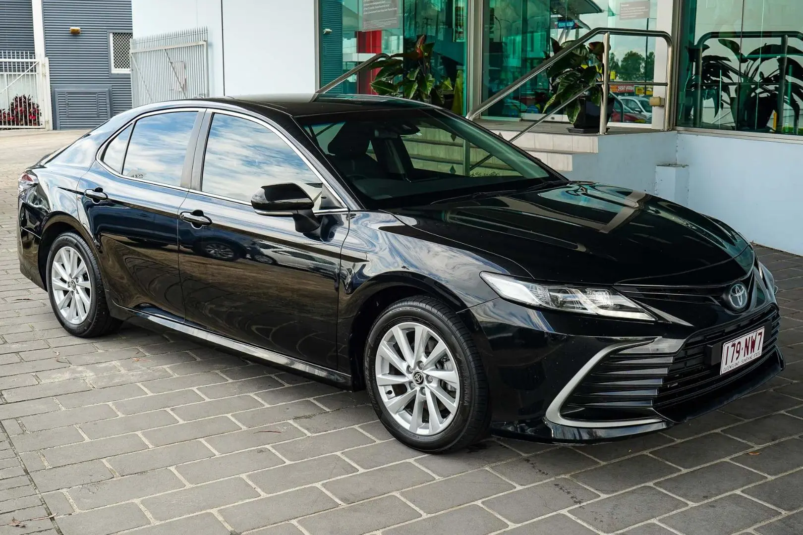 2021 Toyota Camry Gallery Image 3