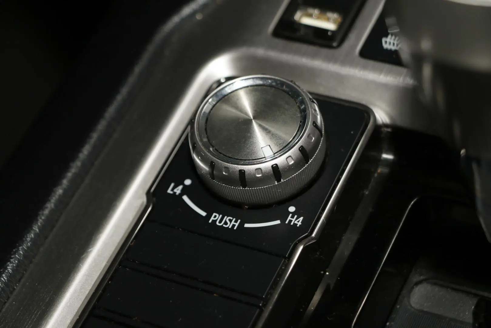 2018 Toyota Landcruiser Gallery Image 18