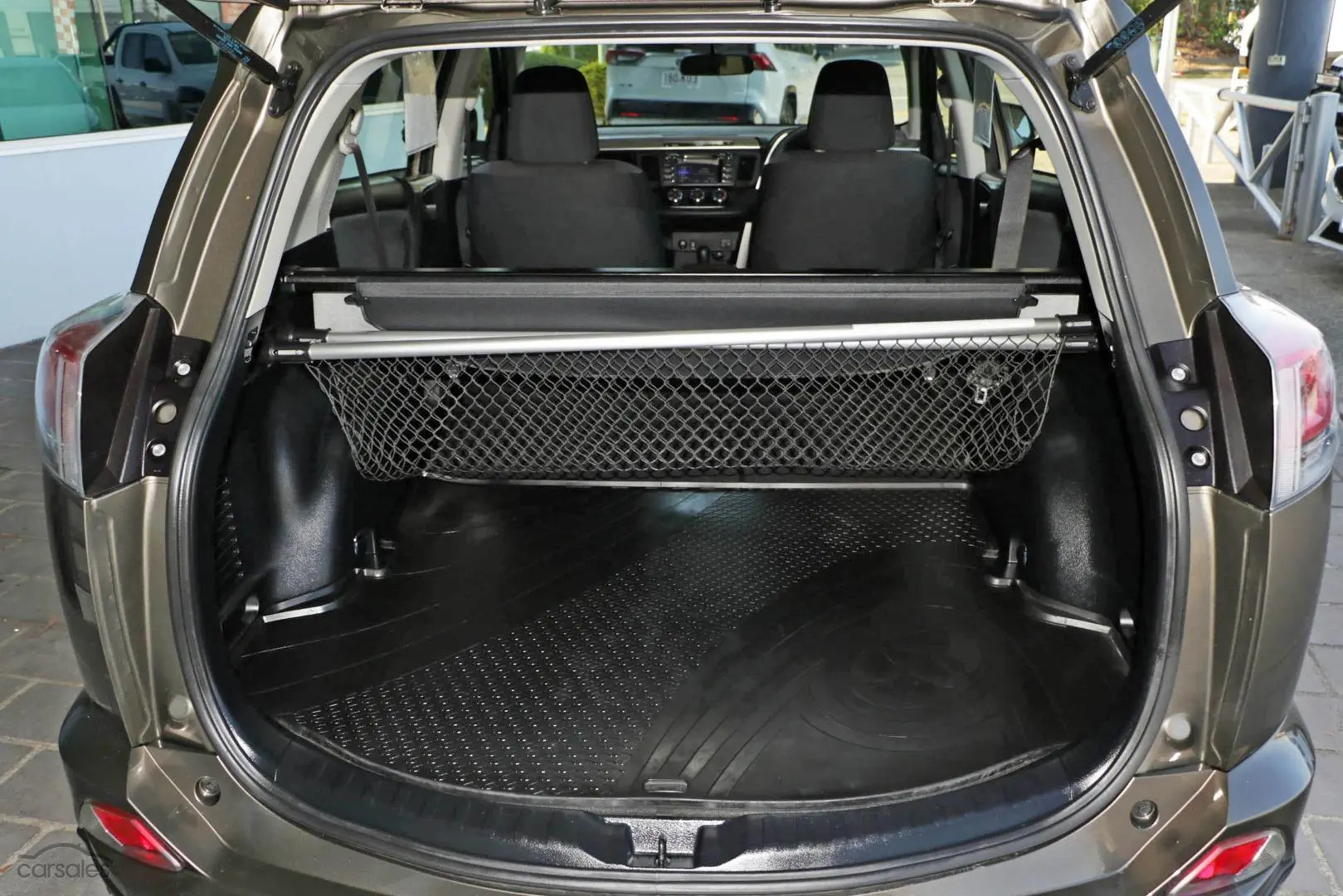 2016 Toyota RAV4 Image 21