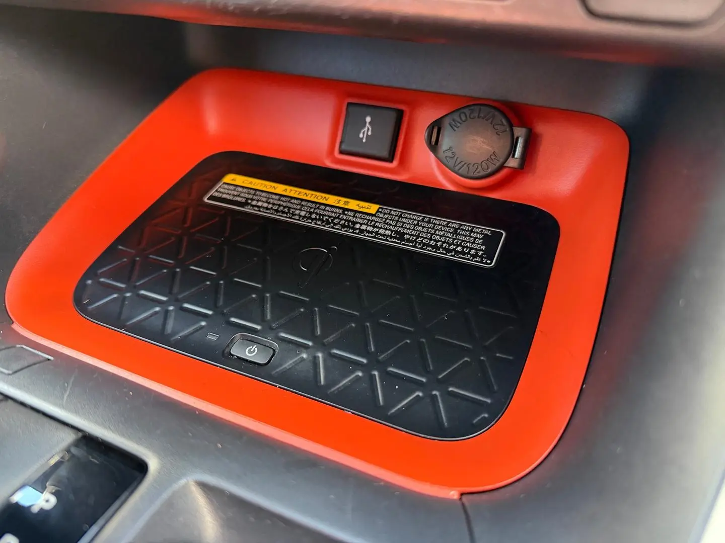 2020 Toyota RAV4 Gallery Image 25