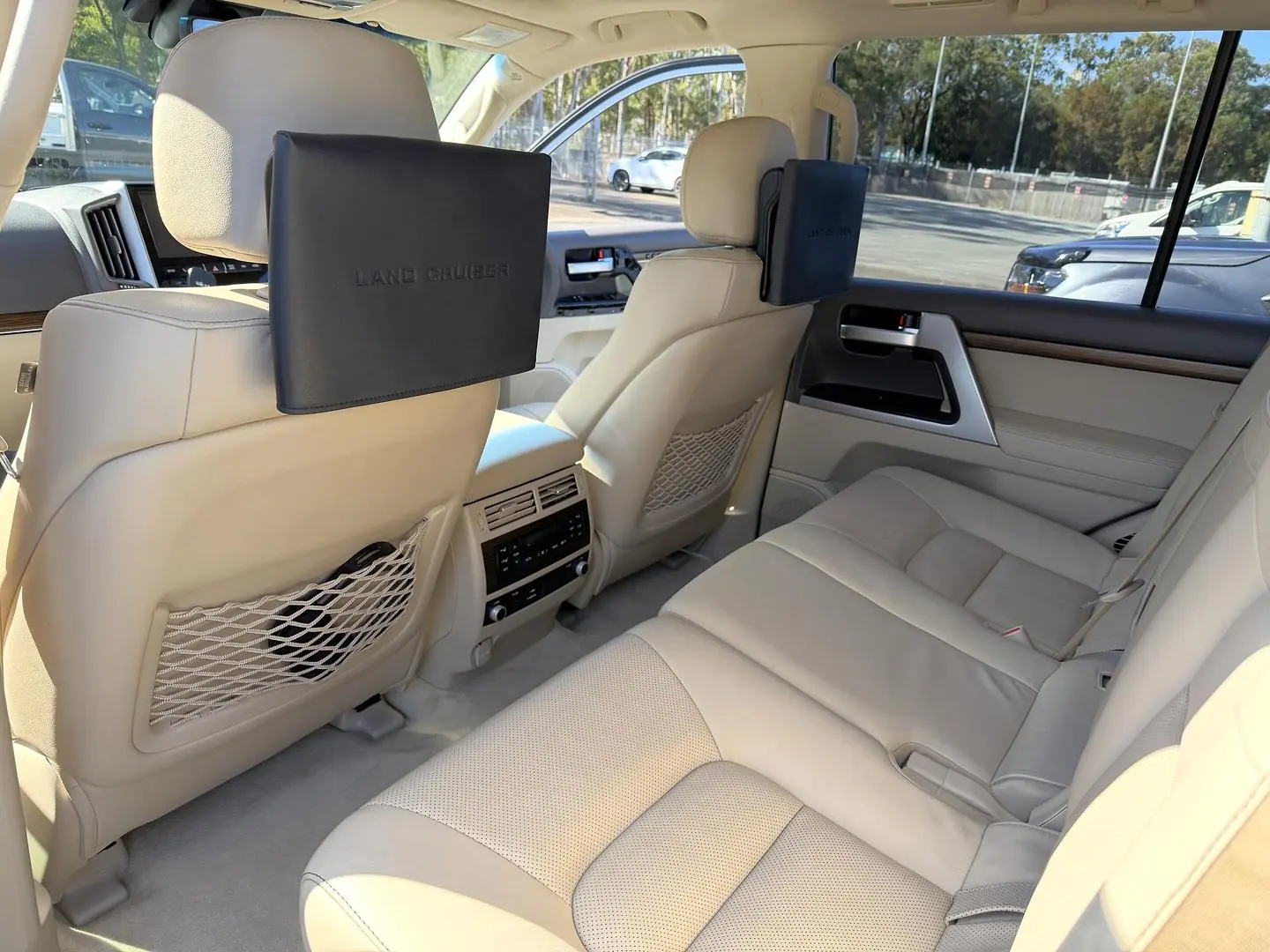 2019 Toyota Landcruiser Gallery Image 7