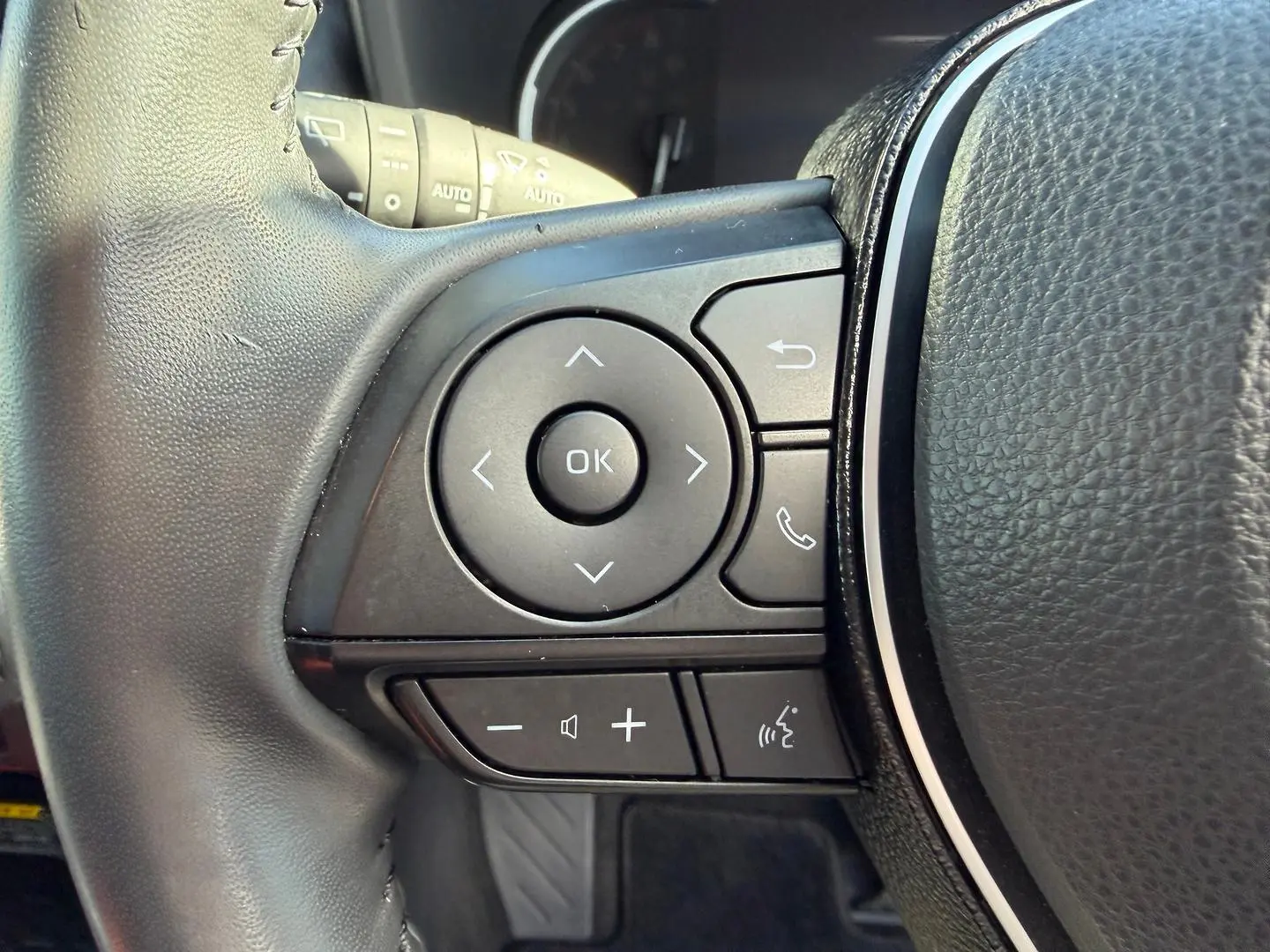 2020 Toyota RAV4 Gallery Image 27