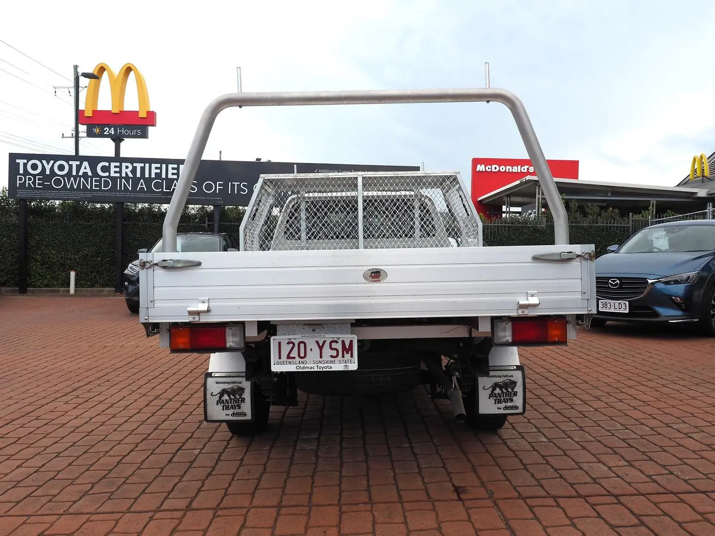 2019 Toyota Hilux Image 6