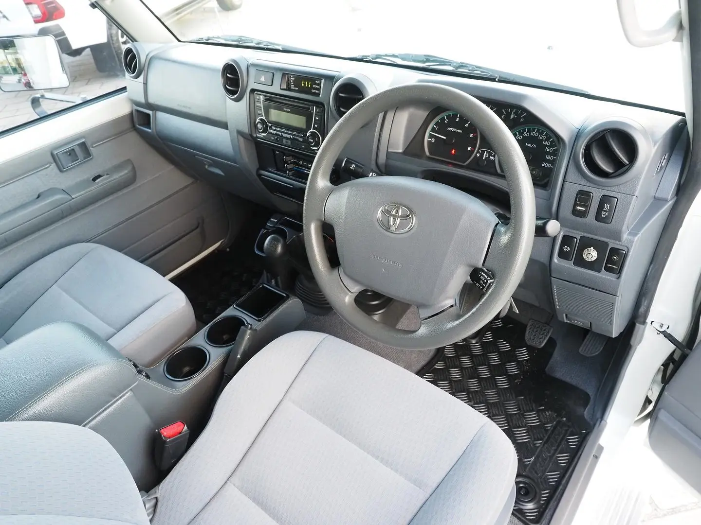 2019 Toyota Landcruiser Gallery Image 4