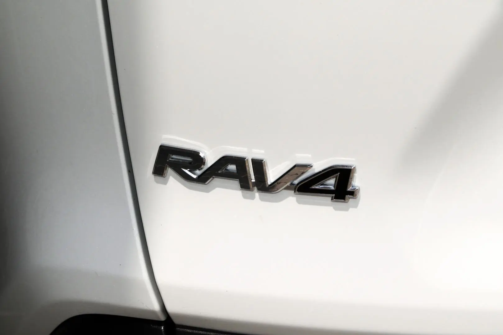 2020 Toyota RAV4 Gallery Image 20