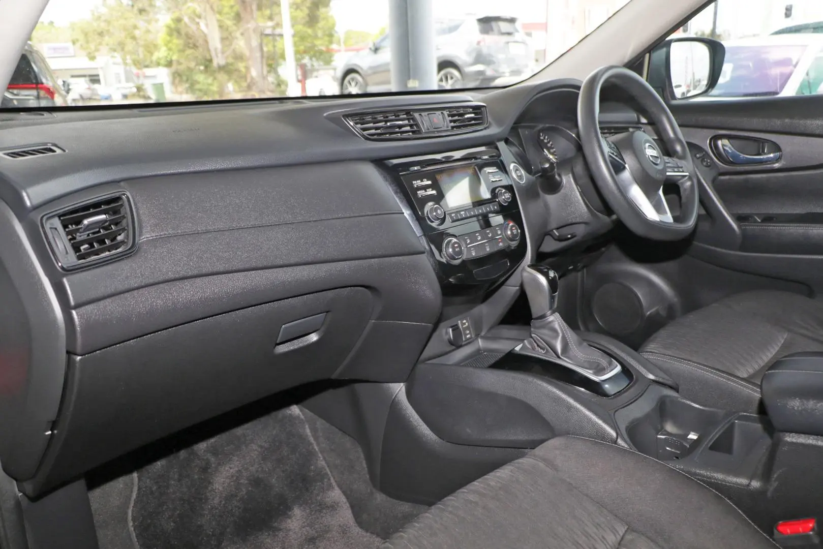 2019 Nissan X-TRAIL Gallery Image 7