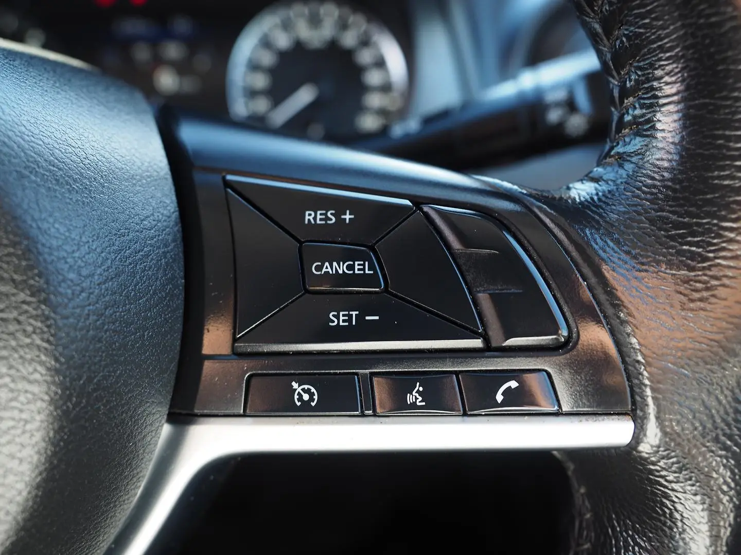 2021 Nissan Navara Gallery Image 19