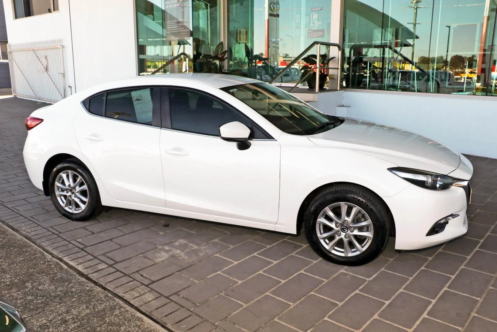 2018 Mazda 3 Gallery Image 4