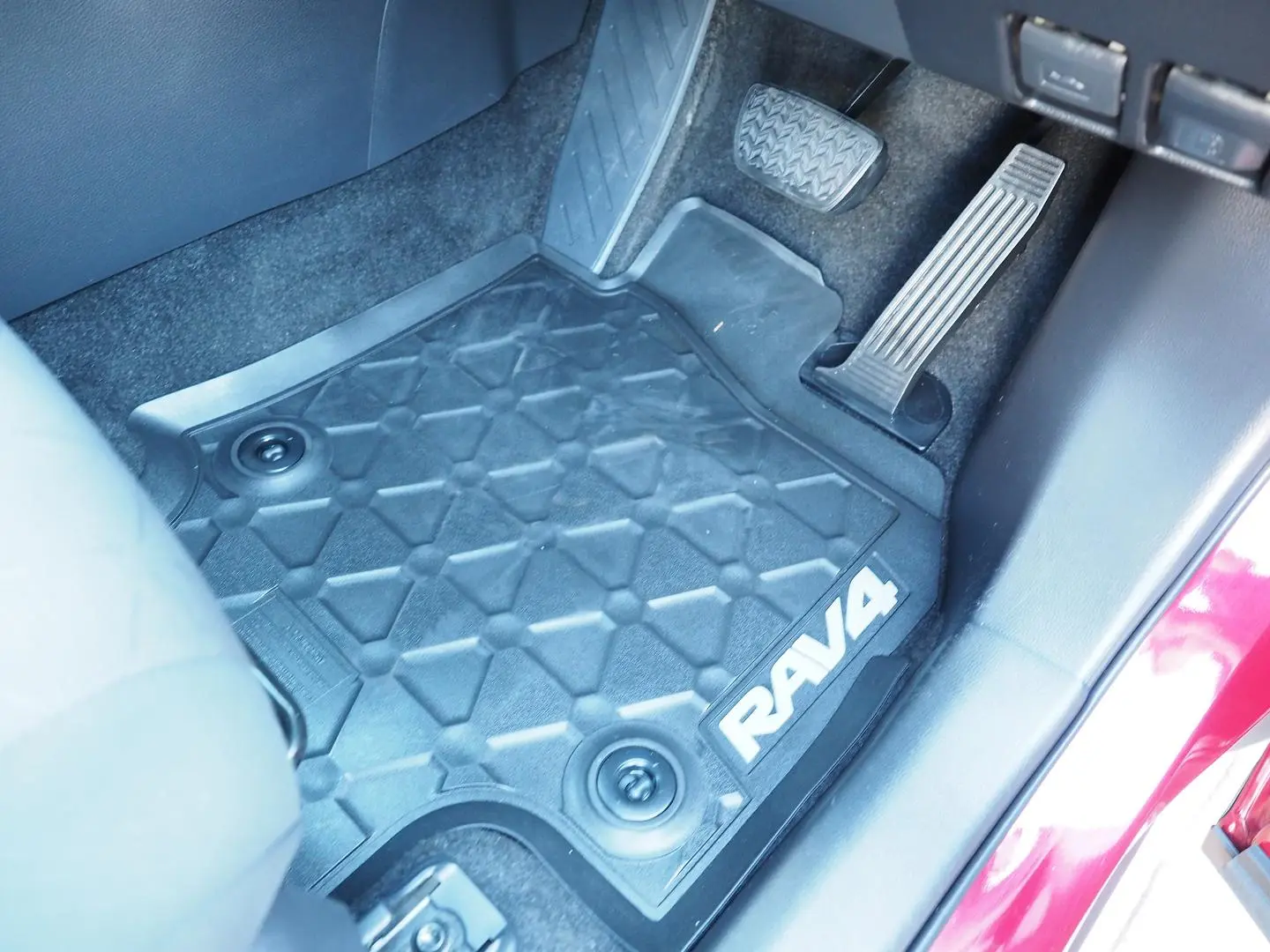 2021 Toyota RAV4 Gallery Image 21