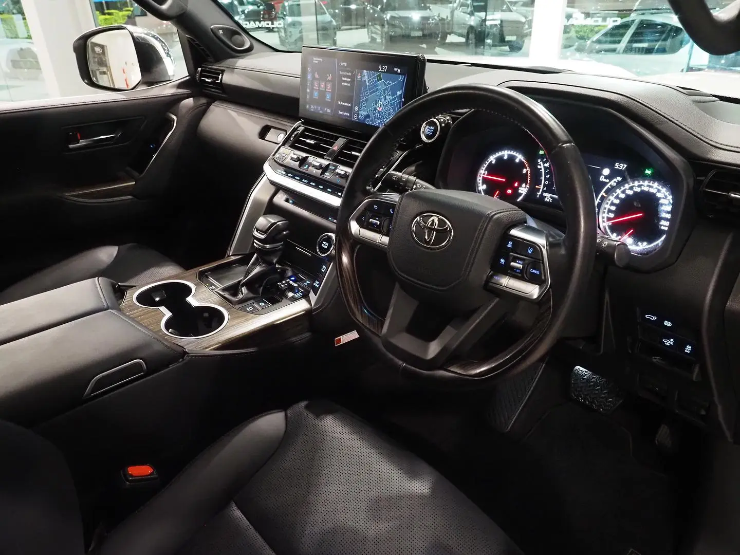 2022 Toyota Landcruiser Gallery Image 5