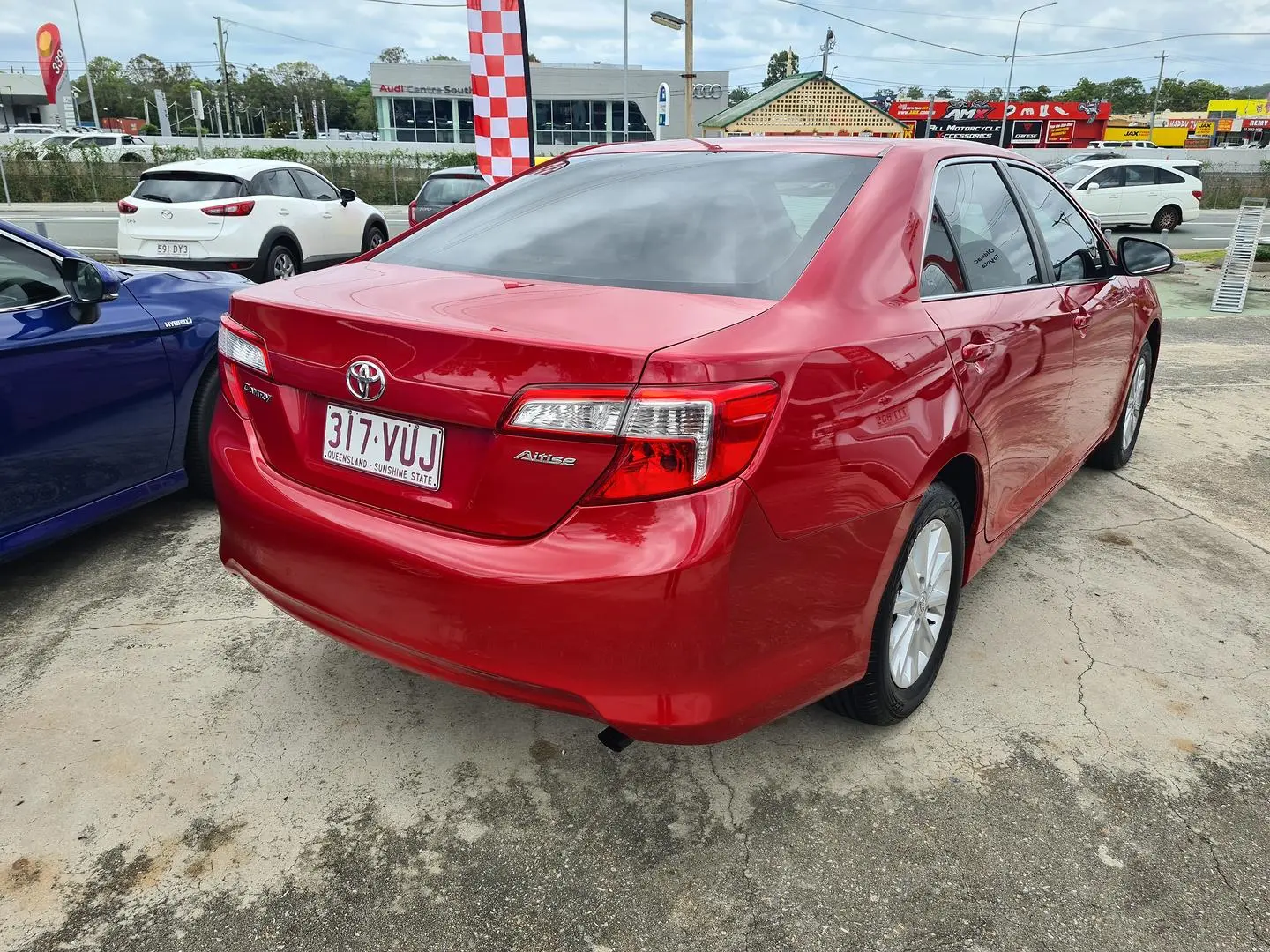 2015 Toyota Camry Gallery Image 2