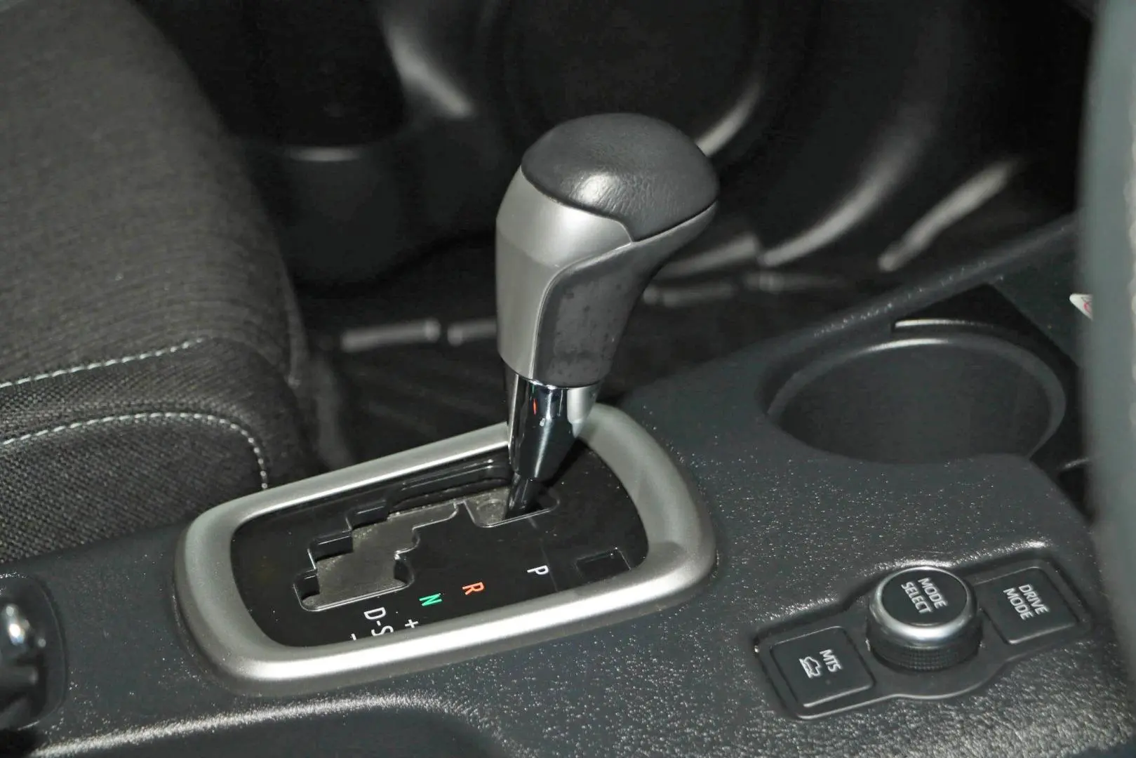 2024 Toyota Hilux Gallery Image 14
