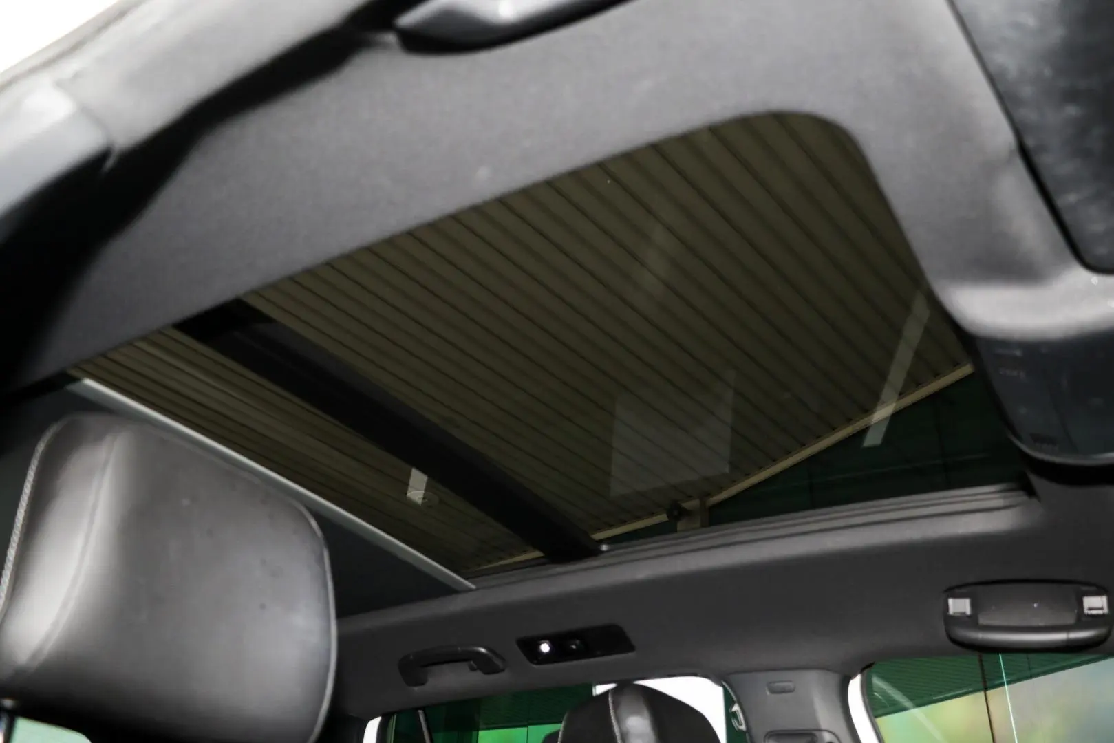 2018 Volkswagen Tiguan Gallery Image 17