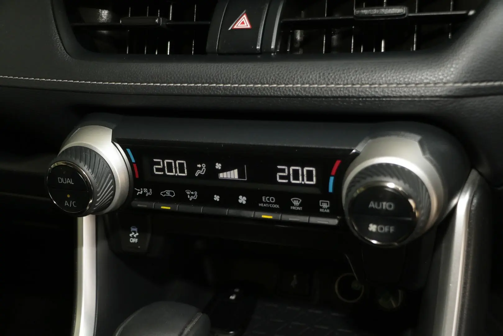 2021 Toyota RAV4 Gallery Image 17