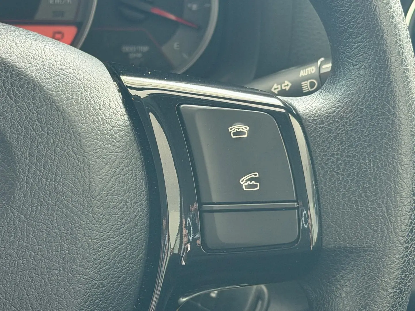 2017 Toyota Yaris Gallery Image 18