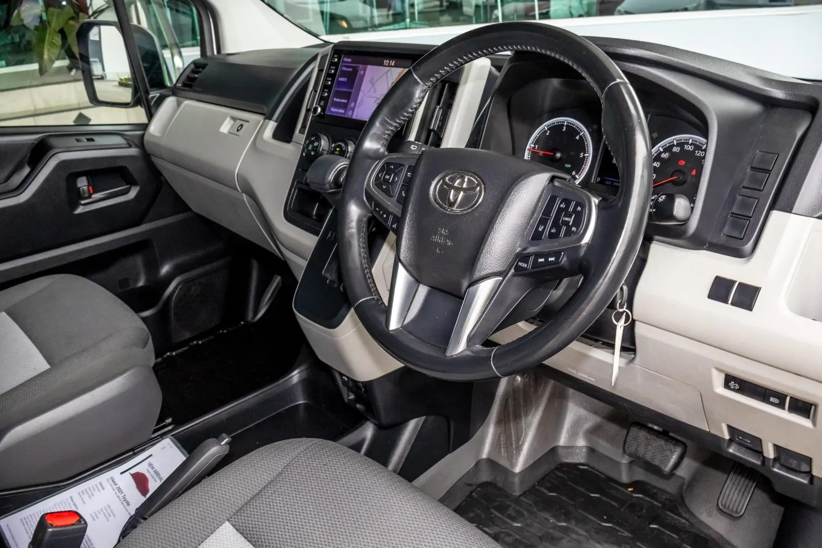 2021 Toyota Hiace Gallery Image 6