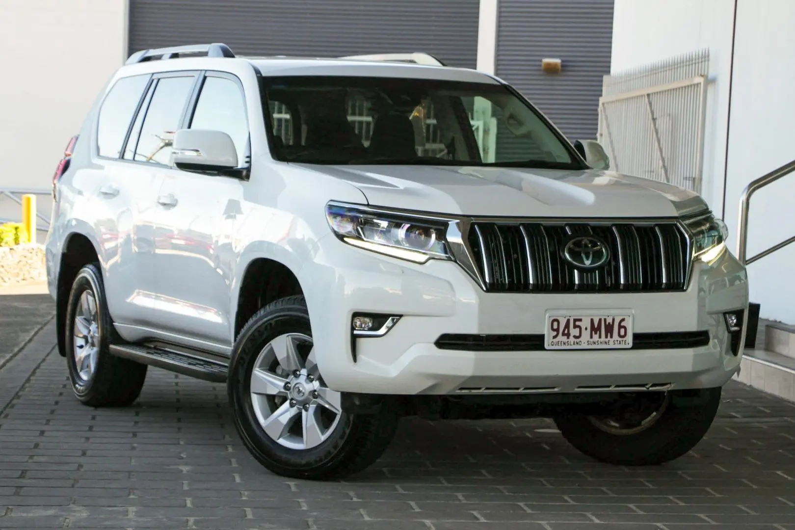 2023 Toyota Landcruiser Prado Gallery Image 3