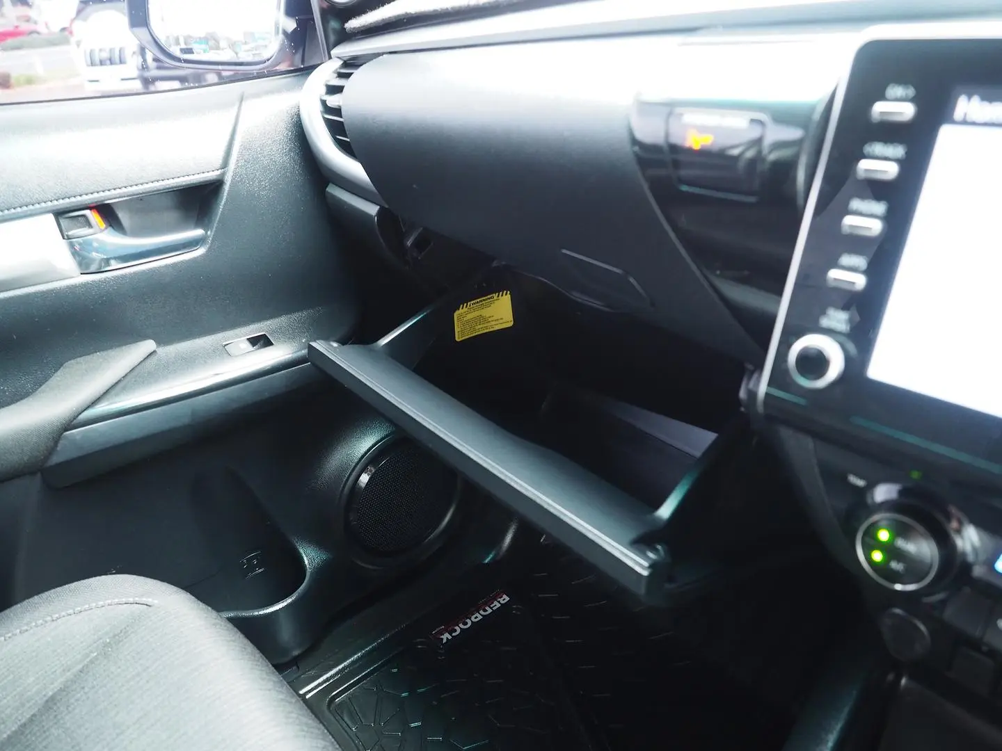 2022 Toyota Hilux Gallery Image 27