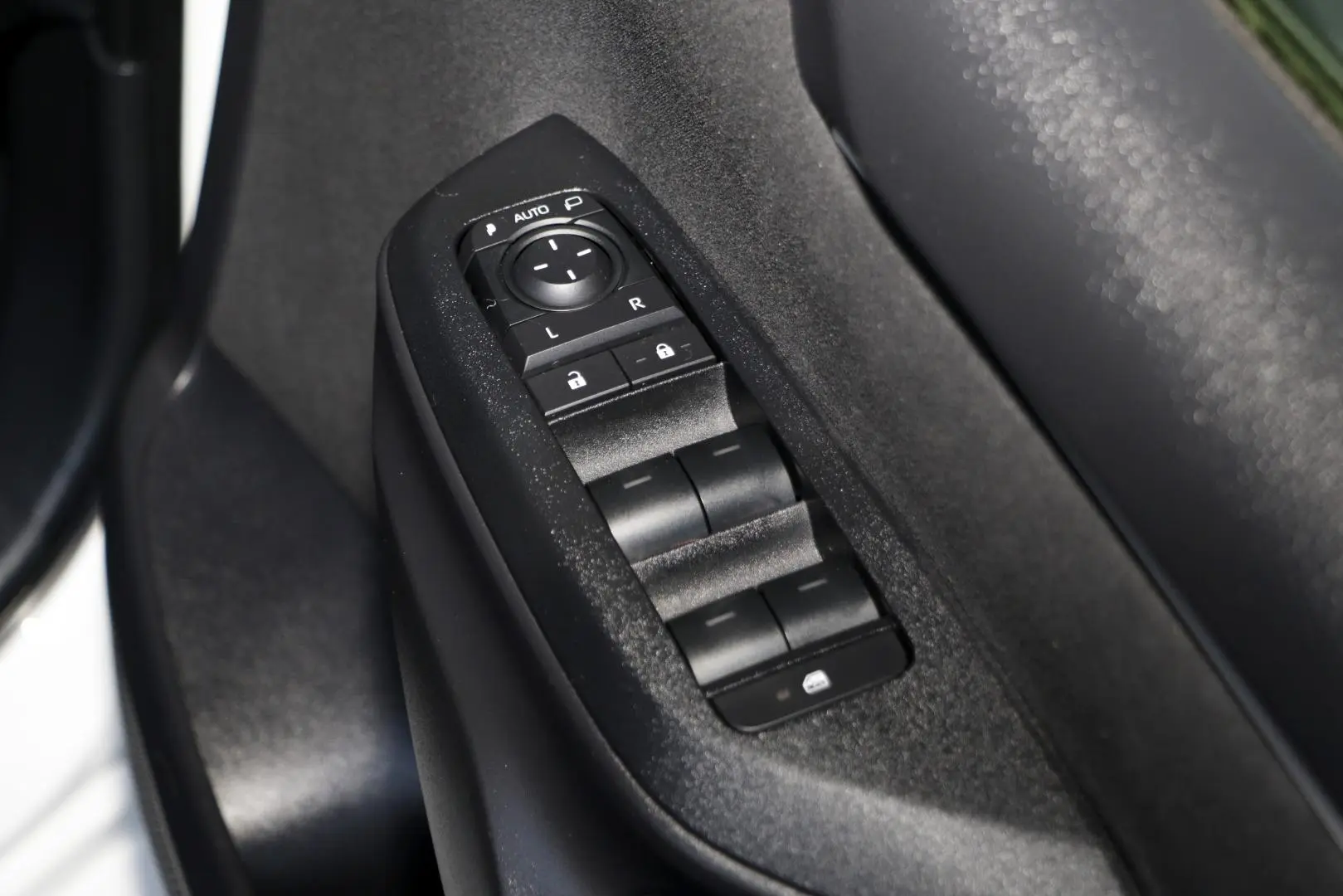 2024 Toyota Yaris Gallery Image 18