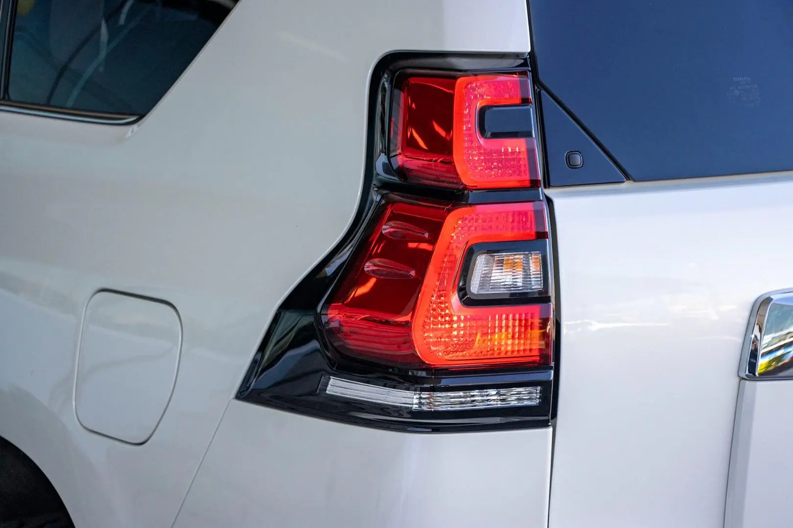 2019 Toyota Landcruiser Prado Gallery Image 20