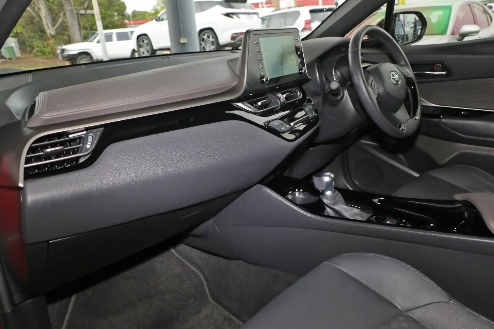 2021 Toyota C-HR Gallery Image 7