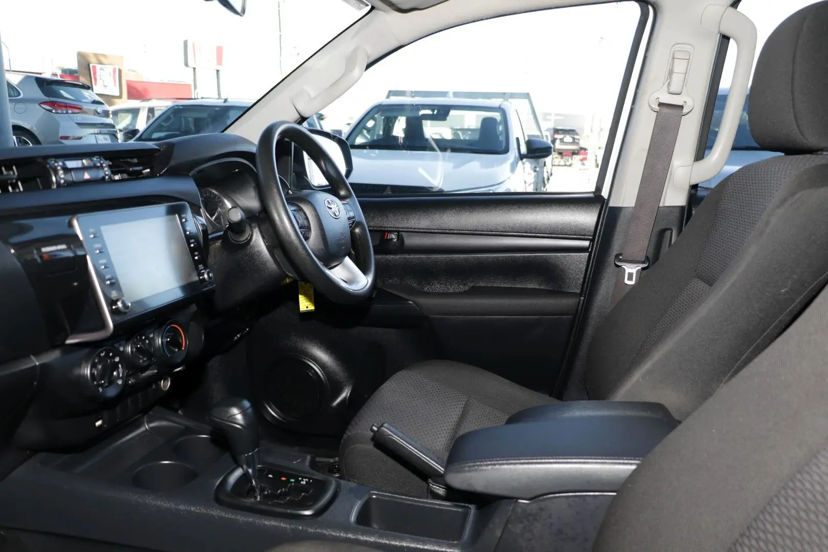 2023 Toyota Hilux Gallery Image 8