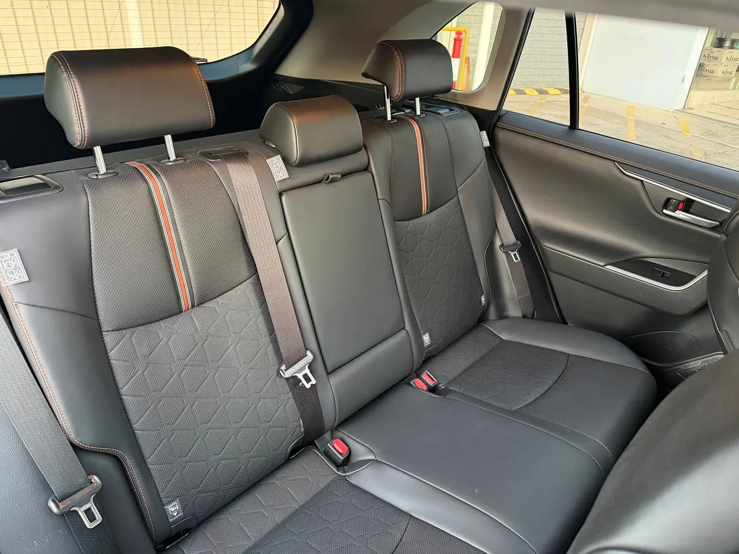 2020 Toyota RAV4 Gallery Image 12