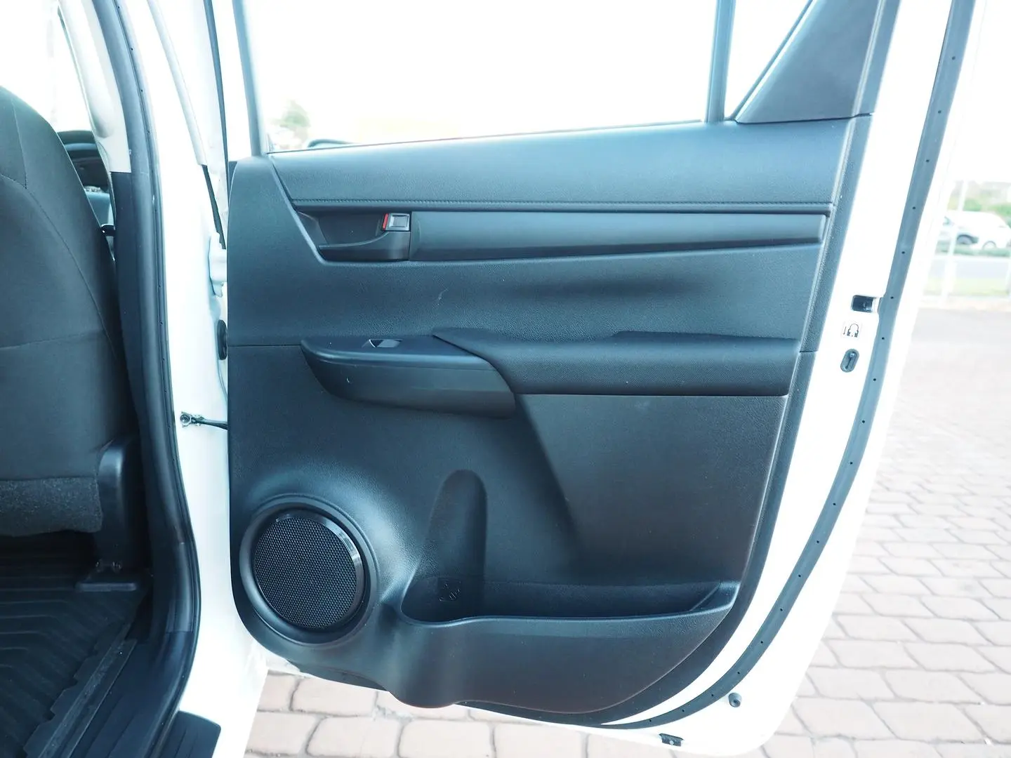 2023 Toyota Hilux Gallery Image 17